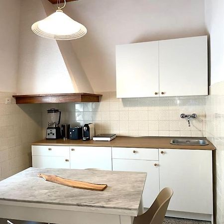 Historic Downtown Home By The Sea With King Bed Monterosso al Mare Luaran gambar