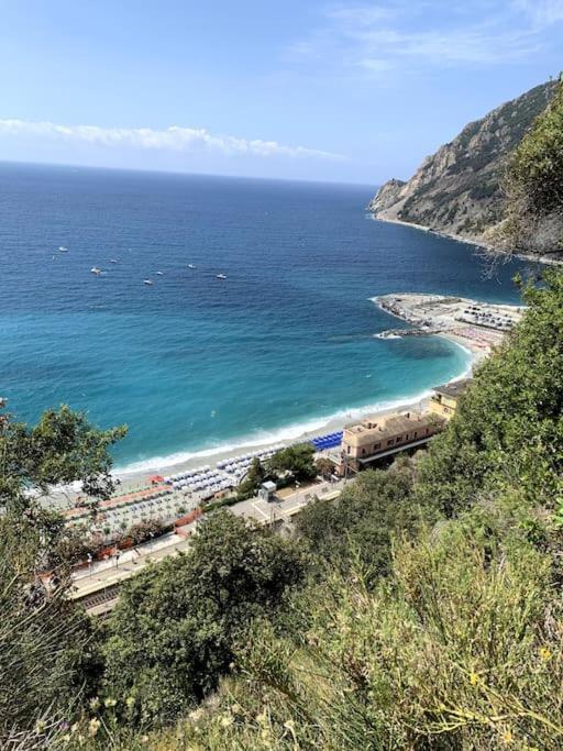 Historic Downtown Home By The Sea With King Bed Monterosso al Mare Luaran gambar