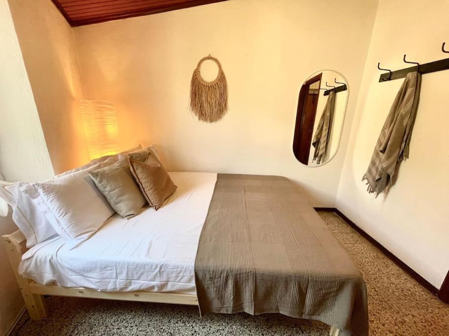 Historic Downtown Home By The Sea With King Bed Monterosso al Mare Luaran gambar